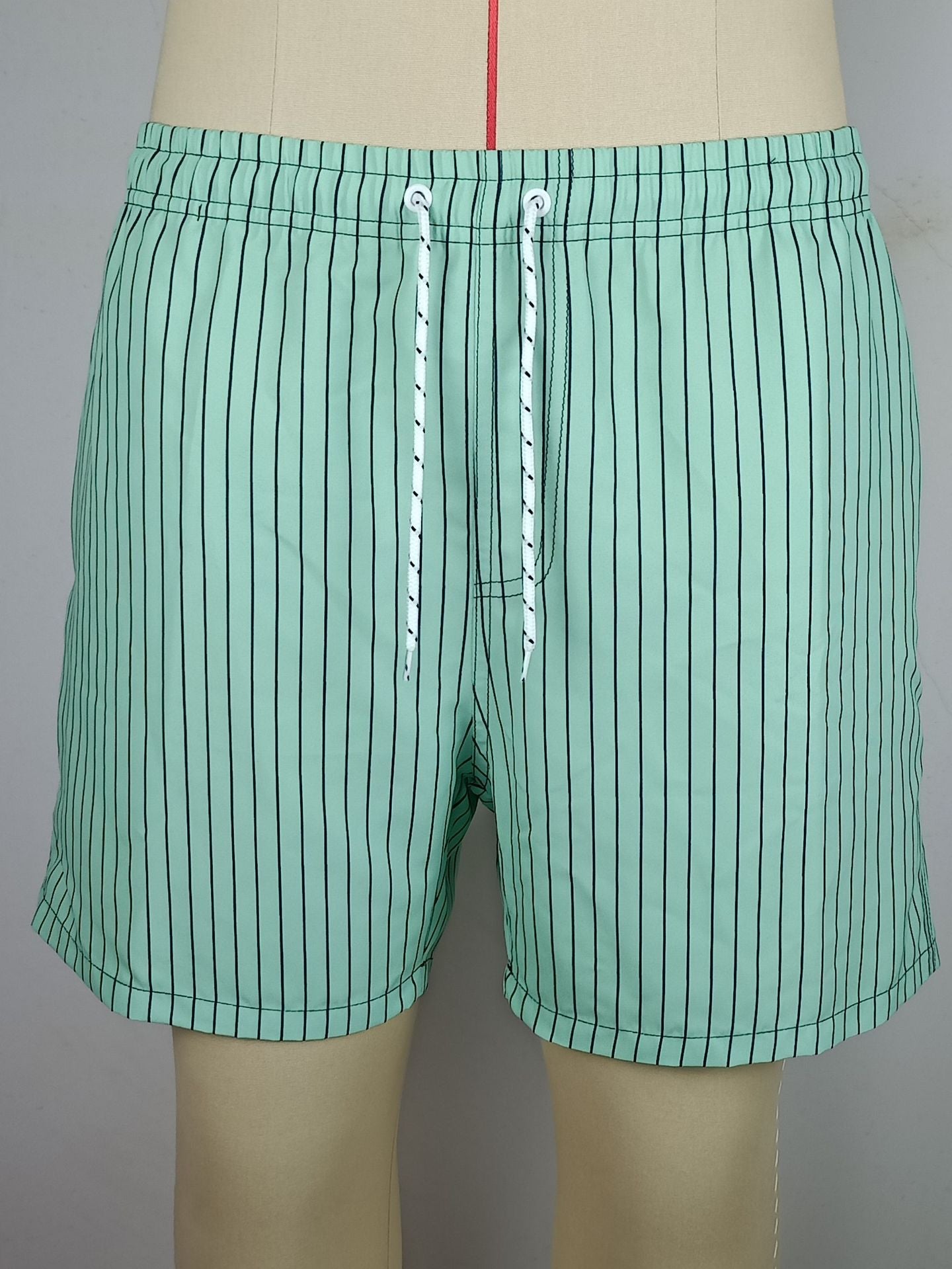 Pantalones cortos de baño y ocio para hombre con patrón de rayas – Cómodos shorts de playa para uso diario y vacaciones