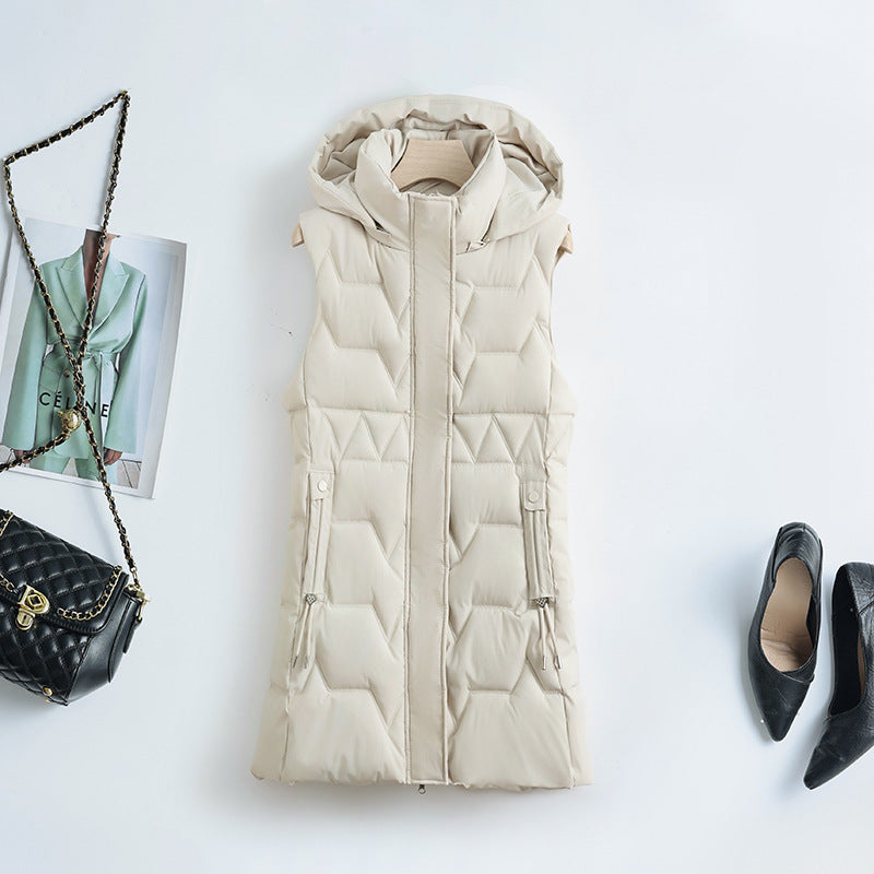 Lange doorgestikte bodywarmer voor dames met capuchon en koorden in de taille