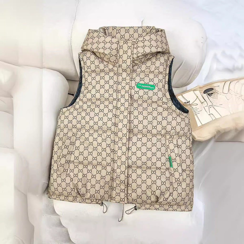 Gewatteerde bodywarmer voor dames met capuchon, allover logoprint en verstelbare zoom