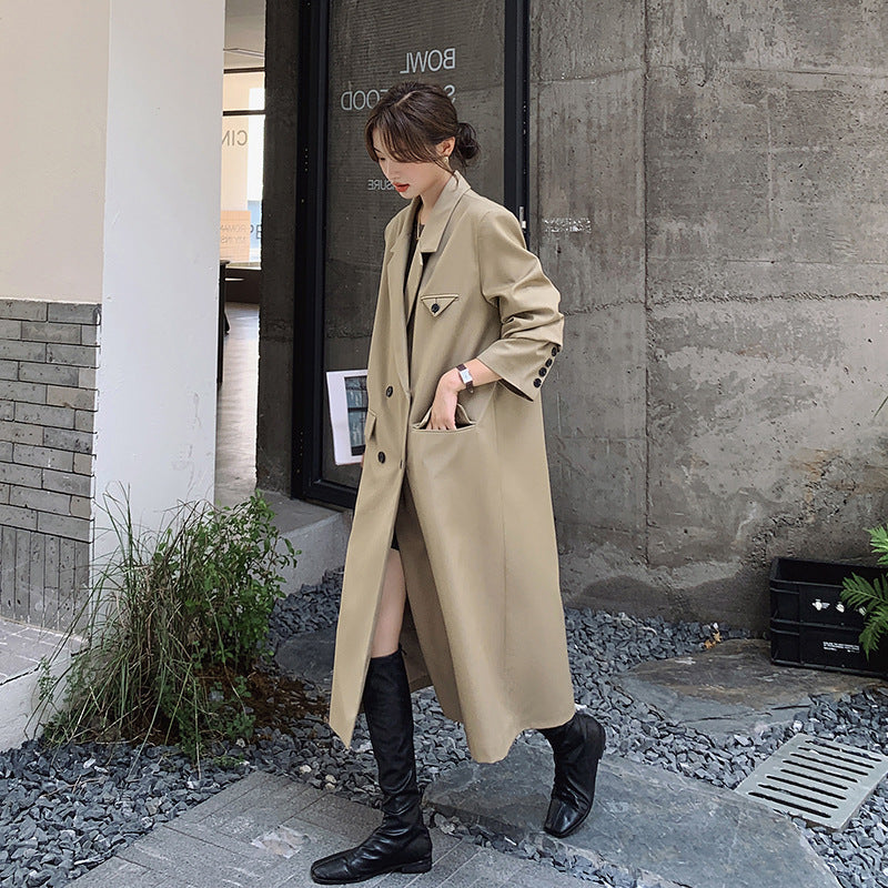 Oversized trenchcoat voor dames met dubbele knopenrij, revers en verlengde snit