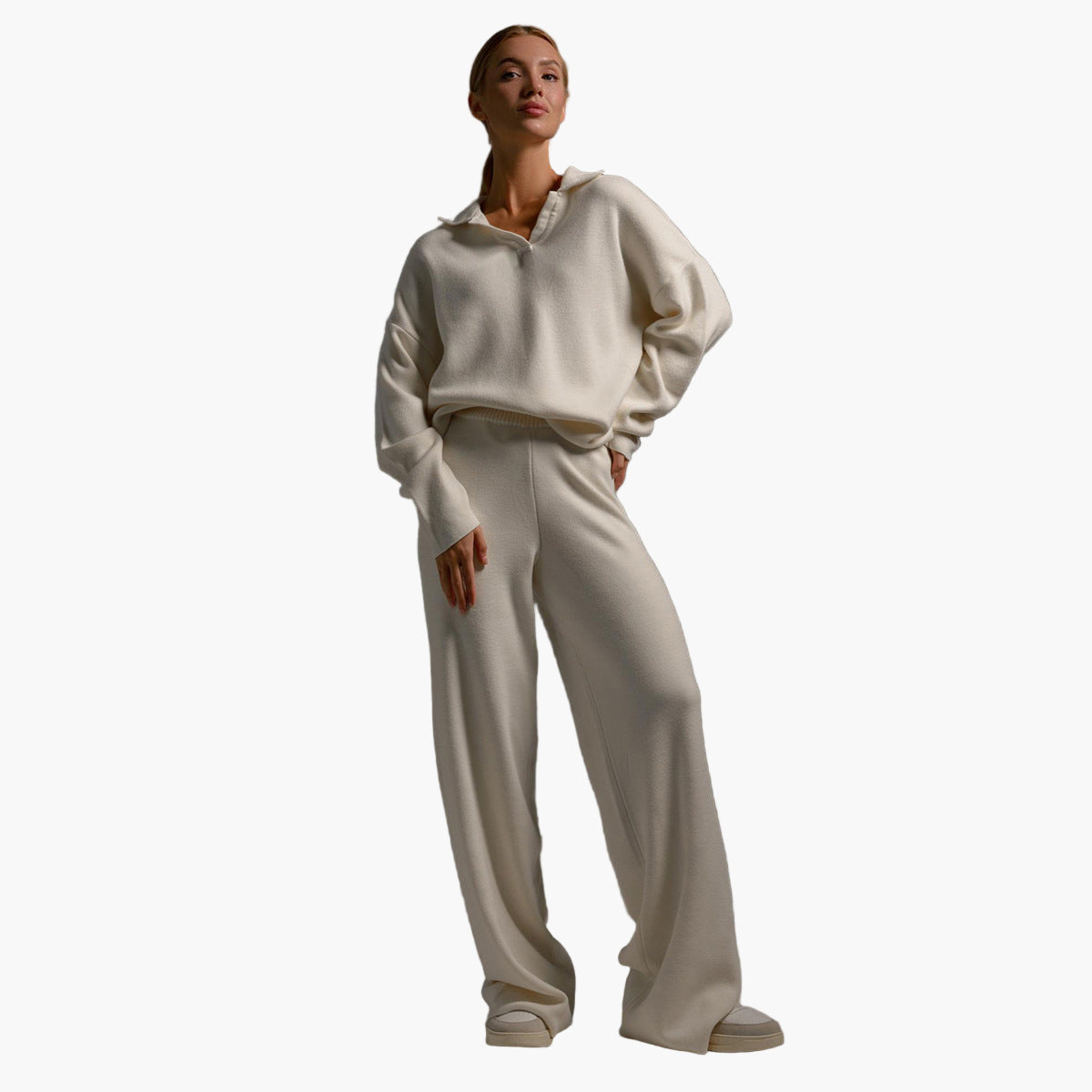 Conjunto de ropa lounge para mujer – Suéter de punto oversize con cuello y pantalón ancho – Cómodo y moderno para casa y ocio