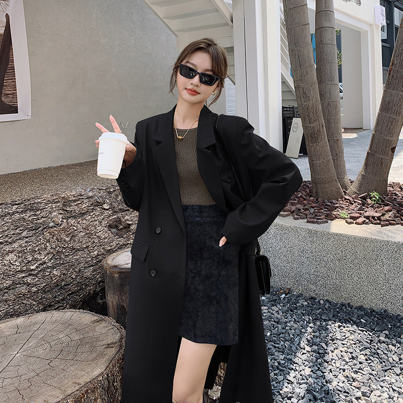 Oversized trenchcoat voor dames met dubbele knopenrij, revers en verlengde snit