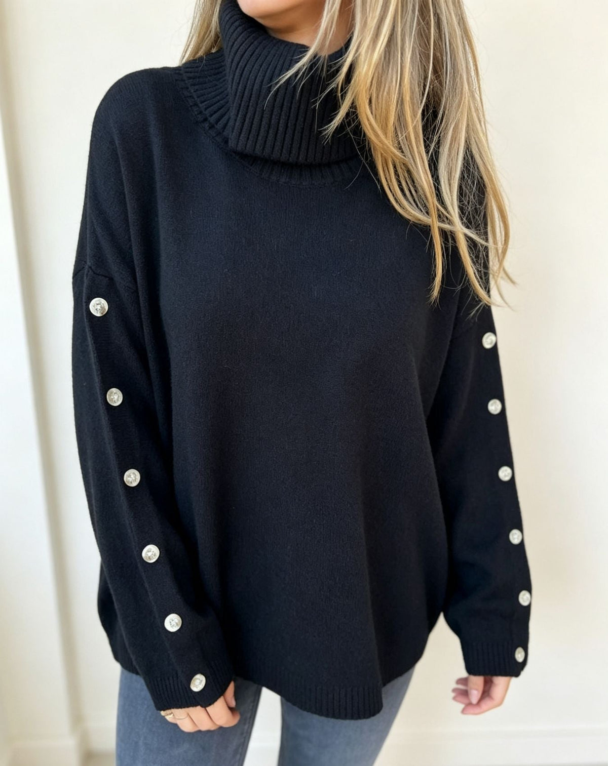 Mara | Oversized coltrui voor dames met lange mouwen en knopen