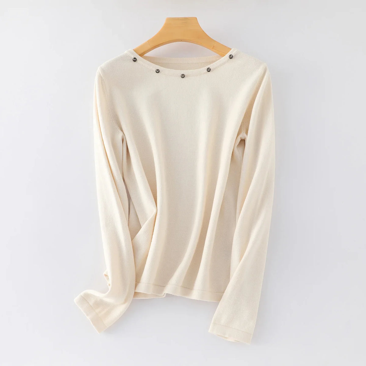 Damen Langarmshirt Rundhals mit Zierknöpfen