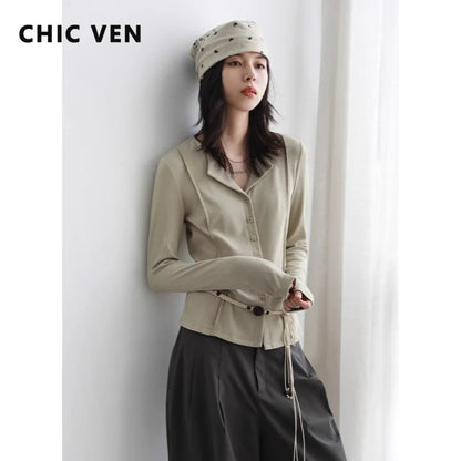 Cardigan en maille pour femme à manches longues, avec col et patte de boutonnage