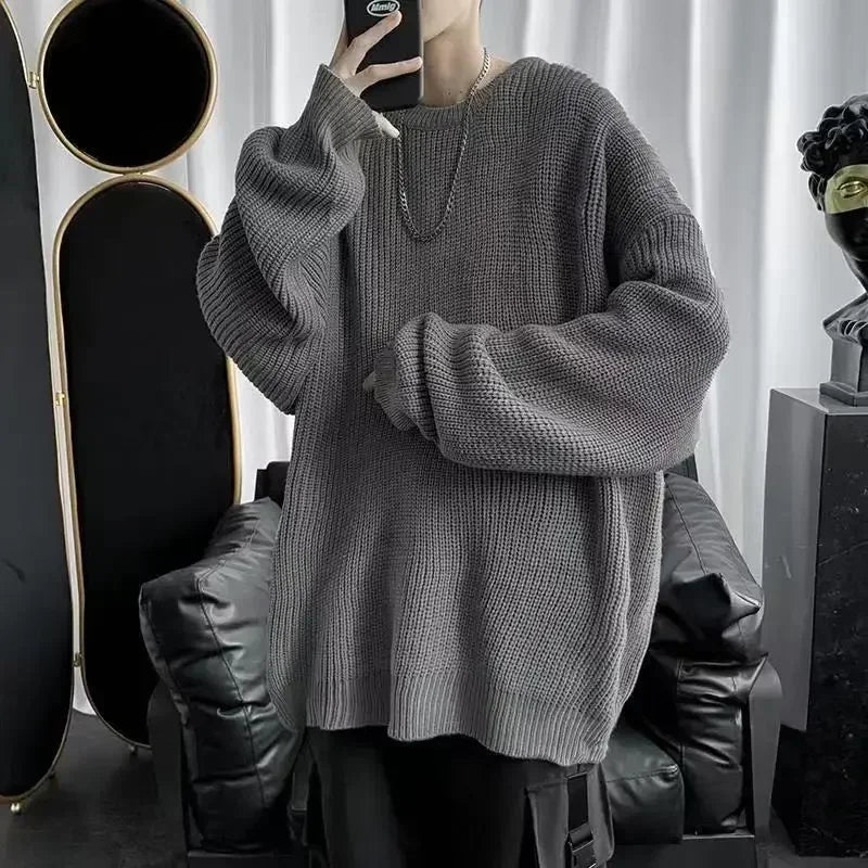 Unisex oversized strikkegenser med rund hals i ribbestrikk