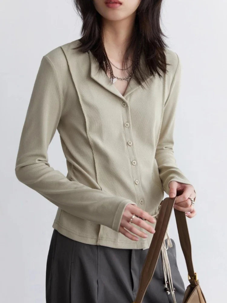 Cardigan en maille pour femme à manches longues, avec col et patte de boutonnage