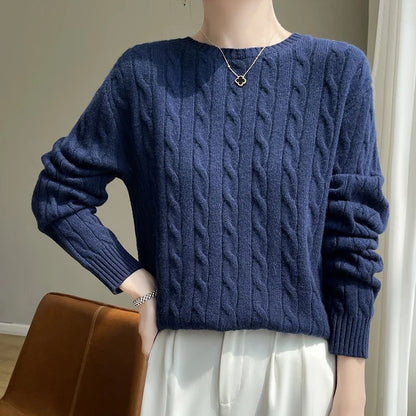 Dame-kabelstriksweater med rund hals og lange ærmer