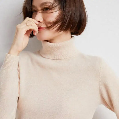 Maglione dolcevita da donna con maniche lunghe in materiale morbido
