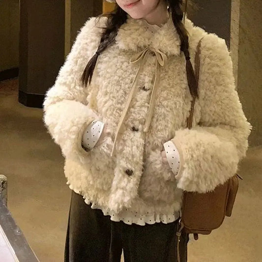 Veste courte en fourrure teddy pour femme, crème, avec nœud et boutons