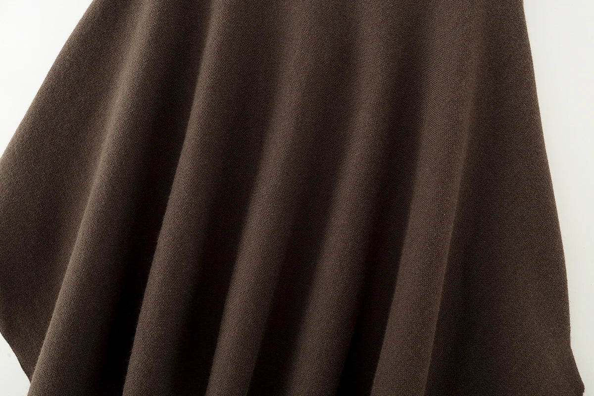 Damen Poncho Pullover V-Ausschnitt Weiches Material in Braun und Schwarz