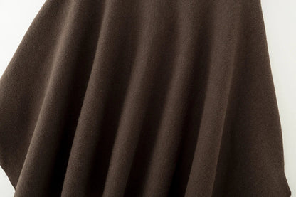Damen Poncho Pullover V-Ausschnitt Weiches Material in Braun und Schwarz