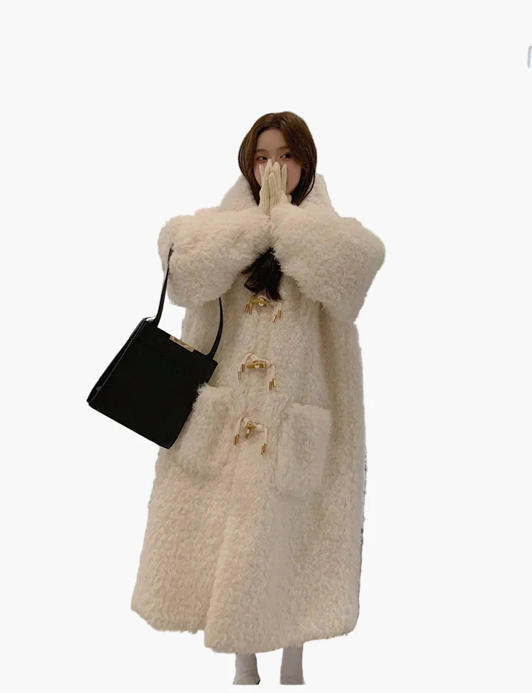 Damen Teddyfell Wintermantel mit Oversize-Look und Kapuze – Modischer Mantel für kalte Tage