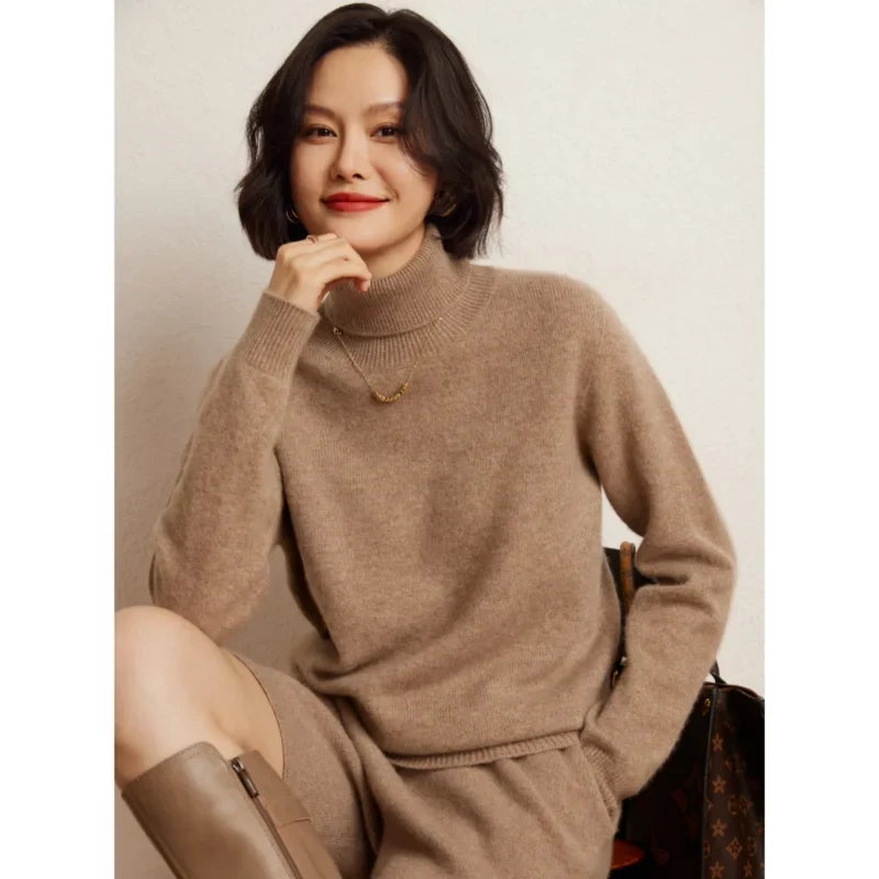 Maglione dolcevita da donna con maniche lunghe in materiale morbido