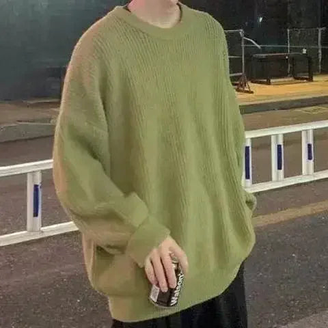 Unisex oversized strikkegenser med rund hals i ribbestrikk