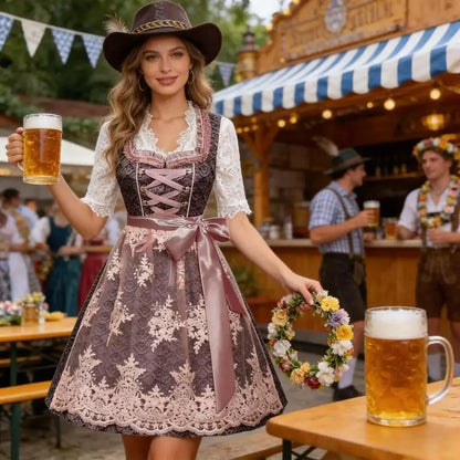 Dirndl til damer, tradisjonell kjole med blonder, forkle og bluse til oktoberfesten