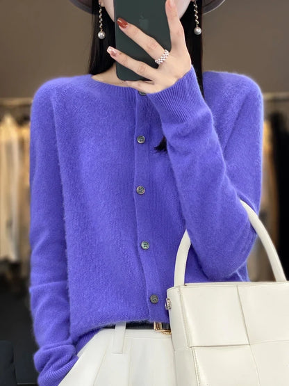 Damen Strickjacke mit Rundhalsausschnitt, Knopfleiste und langen Ärmeln, meliert grau