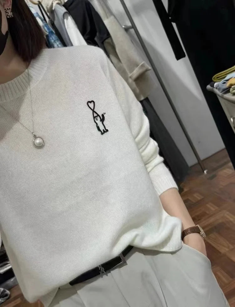 Maglione da donna a girocollo con ricamo, maniche lunghe e polsini a coste, materiale morbido e soffice