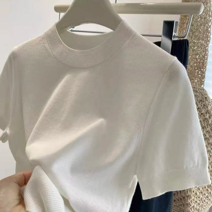 Kortærmet strik-T-shirt til damer med rund hals og finstrik