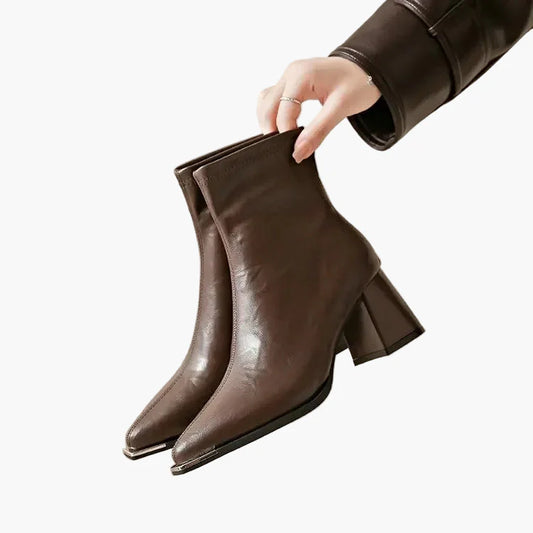 Damskor med blockklack – Moderiktiga höst- och vinterboots för vardag och kontor