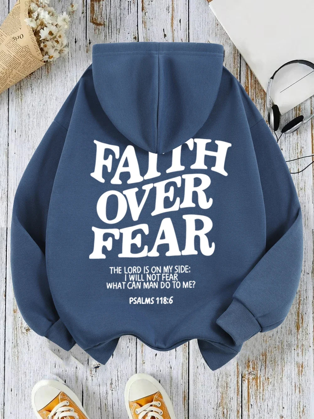 Hættetrøje med teksten "Faith Over Fear" til damer