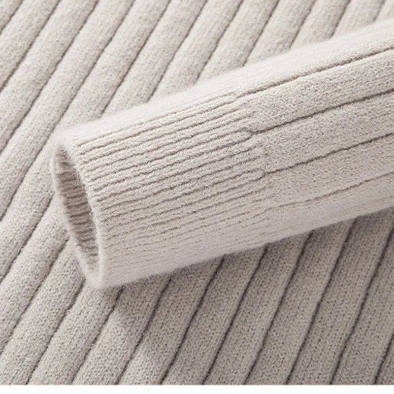 Męski sweter dziany ze stójką i półzamkiem – Elegancki sweter na co dzień i do biura