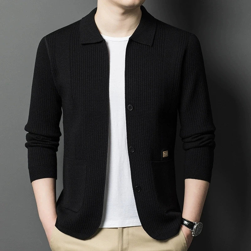 Herren Strickjacke Beige mit Reverskragen Knöpfen & Taschen