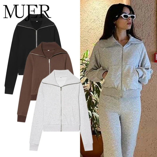 Damjacka i loungewear-stil med dragkedja och krage eller utsvängda byxor