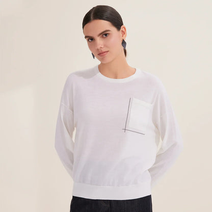 Maglia da donna a maniche lunghe con scollo rotondo e taschino sul petto, bianca