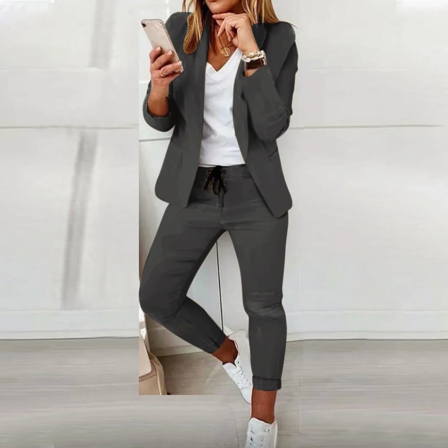 Anna – To-delt Damekontoroutfit
