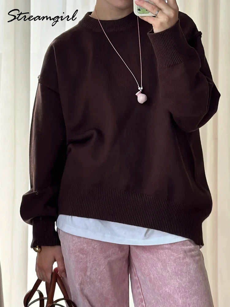 Damski oversize'owy dzianinowy sweter z okrągłym dekoltem i długim rękawem, luźny krój