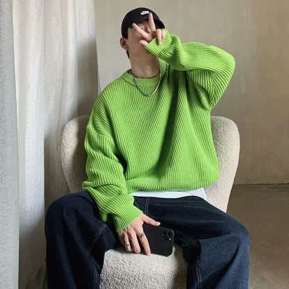 Unisex oversized strikkegenser med rund hals i ribbestrikk
