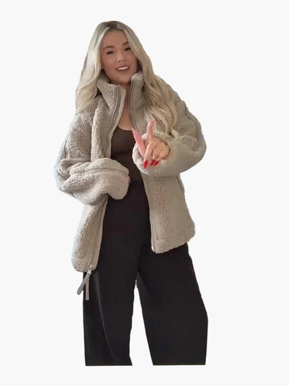 Damen Teddyjacke im Oversized-Look – Trendige Übergangsjacke für Herbst & Winter