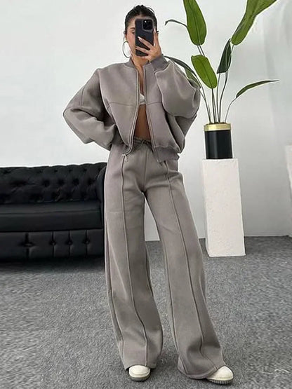 Tuta oversize da donna due pezzi con pantaloni larghi e giacca – Outfit streetwear moderno