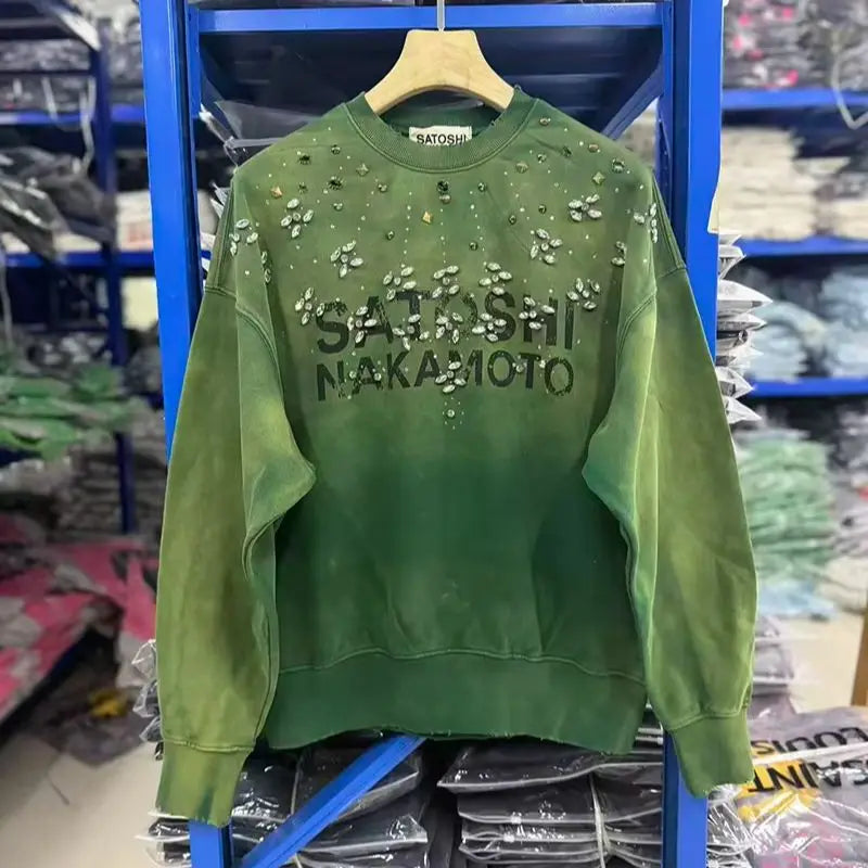 Sweatshirt med farveforløb og pyntesten - rund hals og lange ærmer