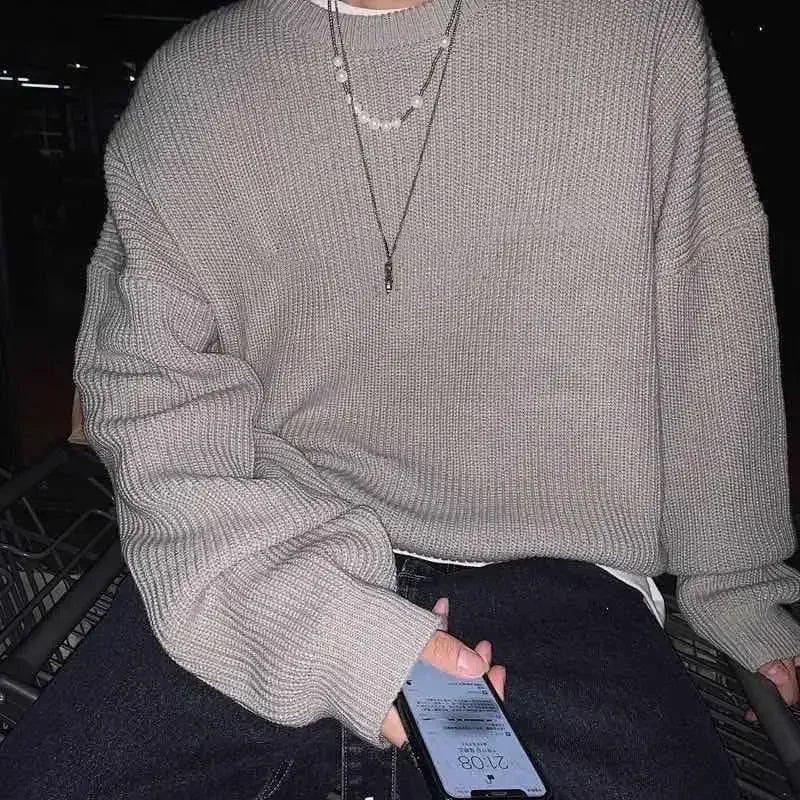 Unisex oversized strikkegenser med rund hals i ribbestrikk