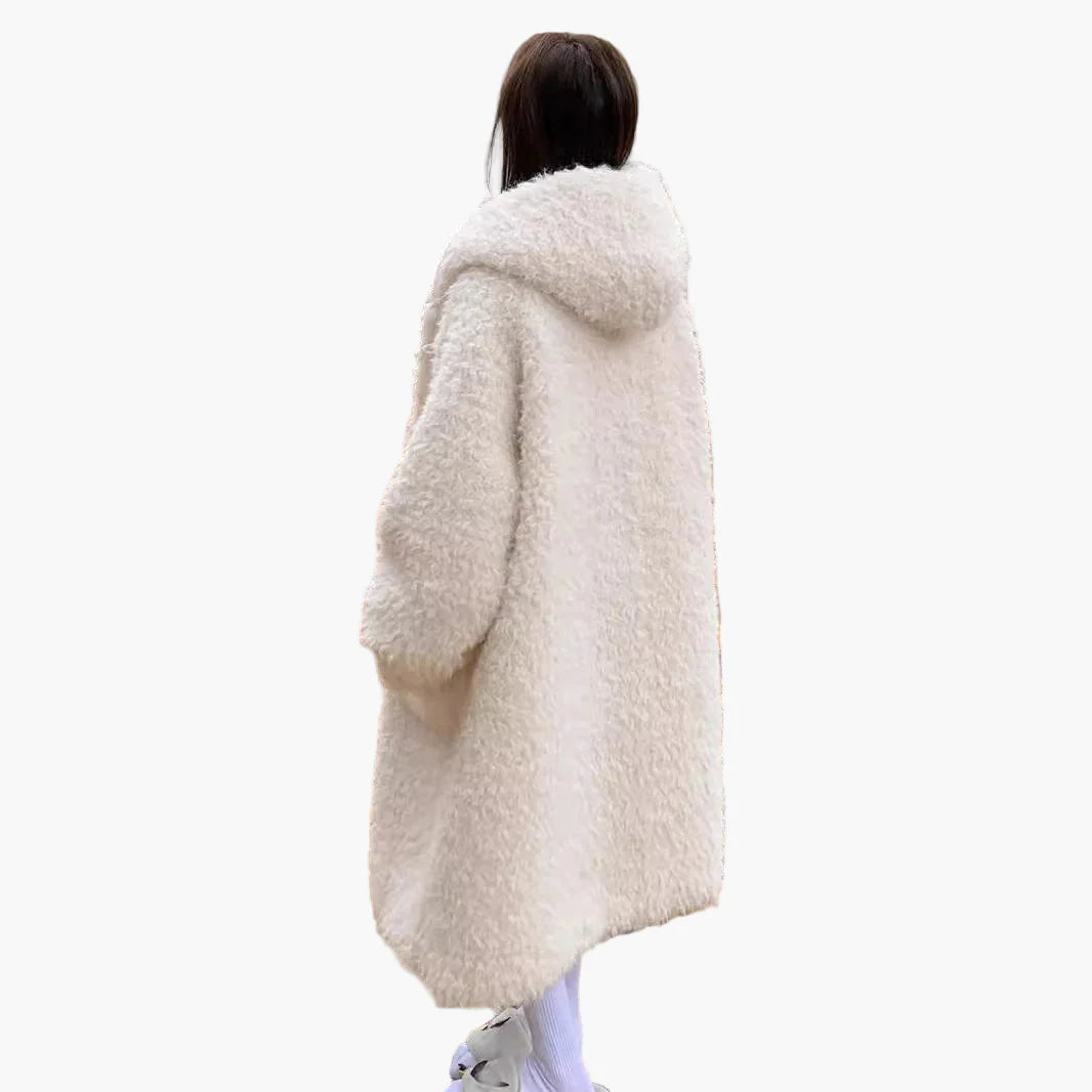 Damen Teddyfell Wintermantel mit Oversize-Look und Kapuze – Modischer Mantel für kalte Tage