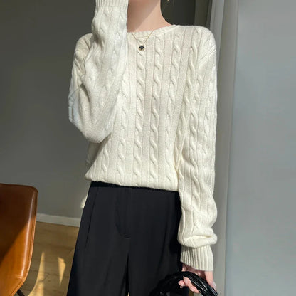 Dame-kabelstriksweater med rund hals og lange ærmer