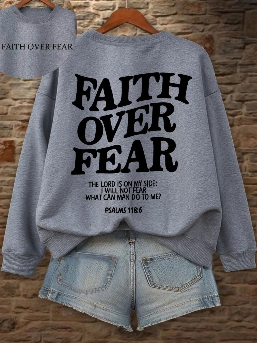 Hættetrøje med teksten "Faith Over Fear" til damer