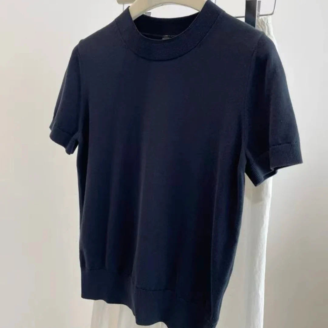 Kortærmet strik-T-shirt til damer med rund hals og finstrik