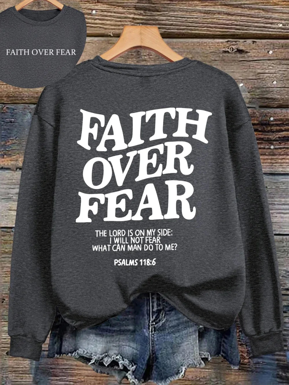 Hættetrøje med teksten "Faith Over Fear" til damer
