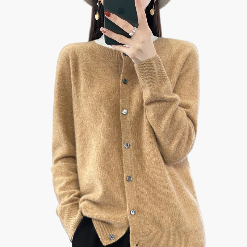 Damski kardigan klasyczny elegancki – sweter na co dzień i do biura