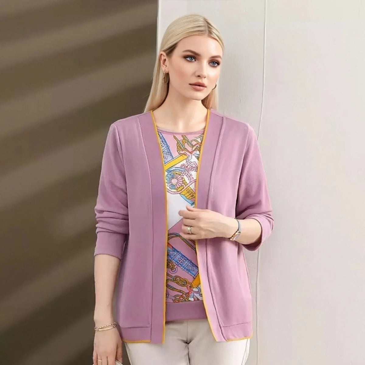 Damen Set mit Strickjacke und bedrucktem Top