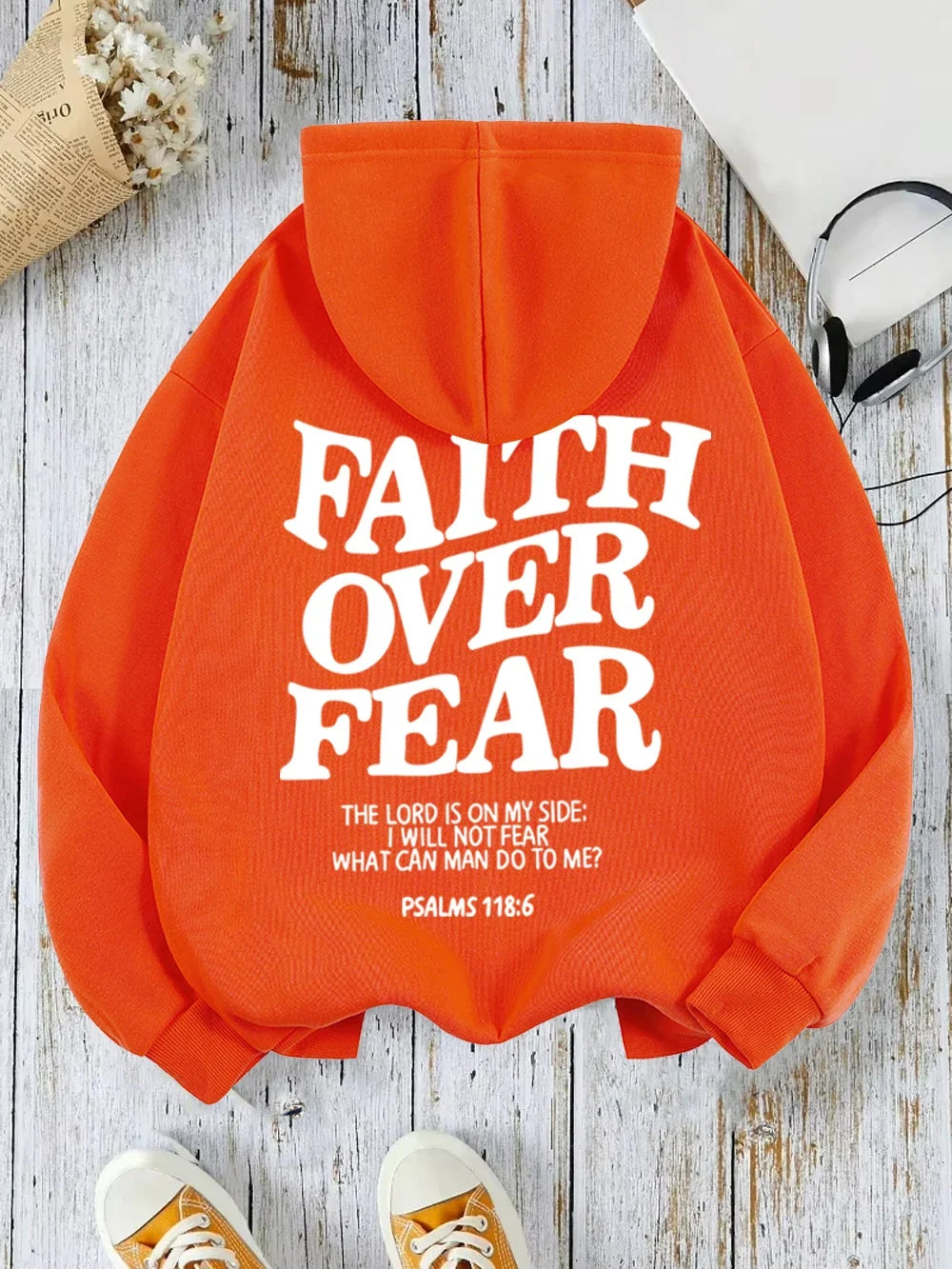 Hættetrøje med teksten "Faith Over Fear" til damer