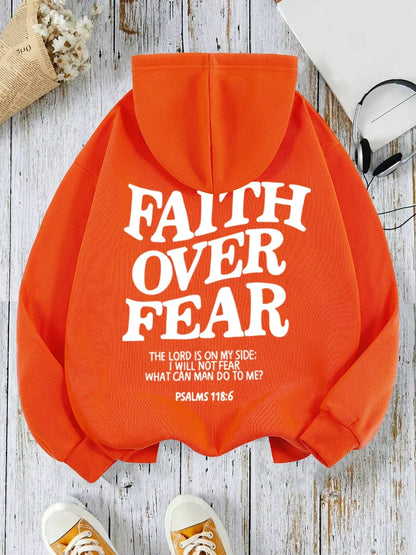 Hættetrøje med teksten "Faith Over Fear" til damer