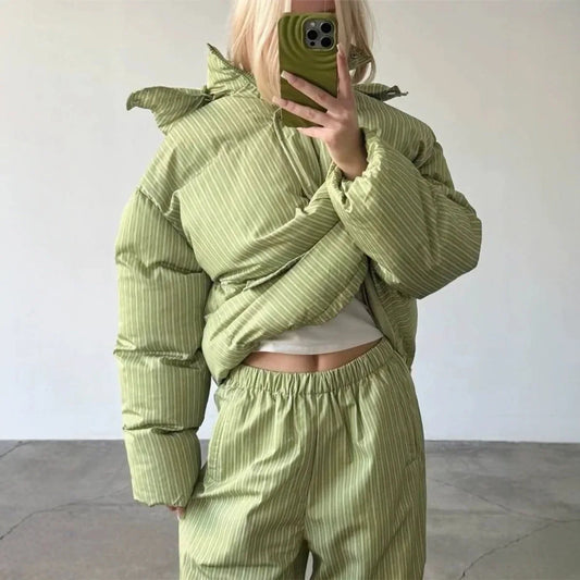 Gestreifte Pufferjacke mit Kapuze für Damen