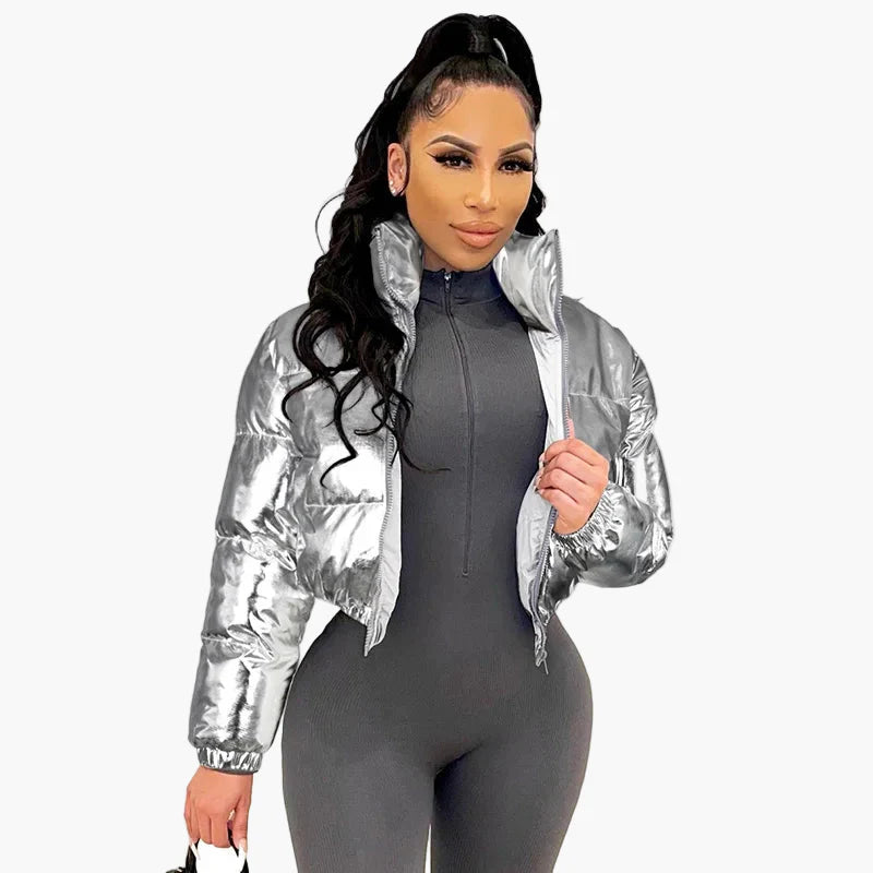 Chaqueta puffer corta para mujer estilo streetstyle moda de invierno – Look brillante para el día a día y eventos