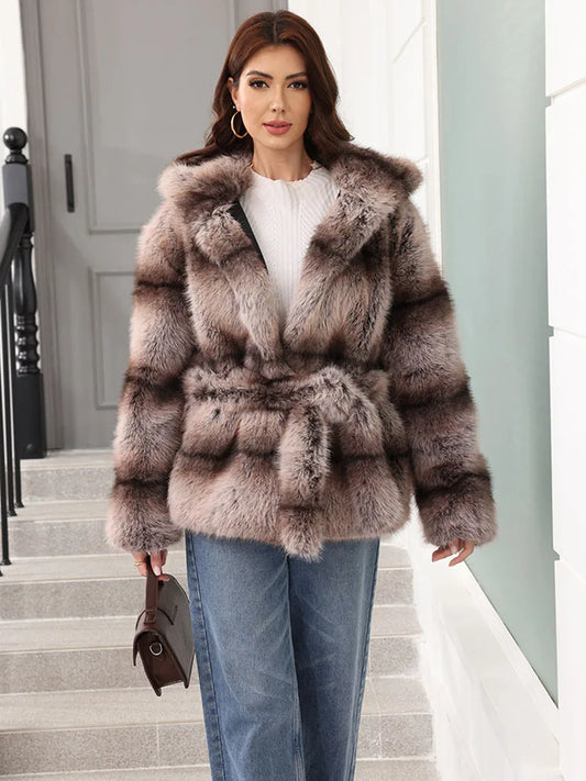 Veste en fausse fourrure rayée pour femme avec capuche et ceinture