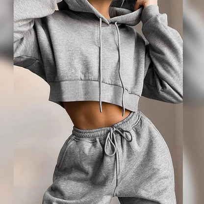Tuta due pezzi da donna con cappuccio – Look sportivo casual per quotidiano e allenamento