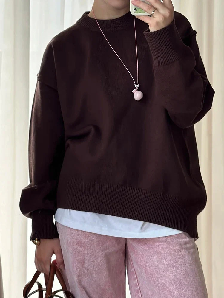 Damski oversize'owy dzianinowy sweter z okrągłym dekoltem i długim rękawem, luźny krój